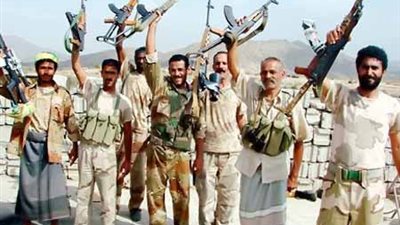 حوثيون يختطفون 12 شخصا بينهم ضابط في اليمن