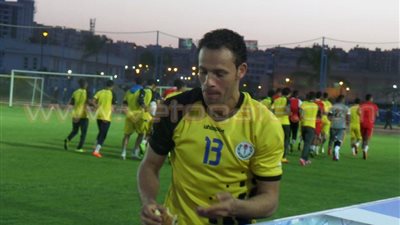 بالصورة.. حسام باولو «الصائم» يفطر بتدريبات سموحة