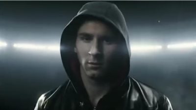 بالفيديو.. «فكري» يطرح ميكس لـ«ميسي» قبل زيارته لمصر