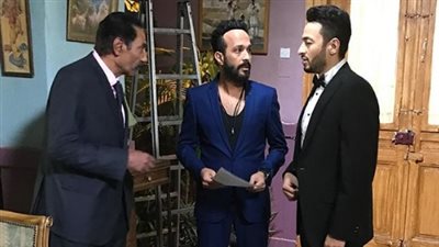 حمادة هلال وأحمد عصام ومحمد أبو الوفا في كواليس «قانون عمر»