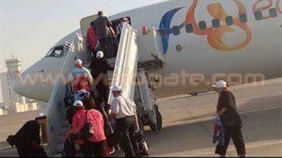 بالصور.. 180 قبطيا يغادرون مطار الأقصر متوجهين للقدس