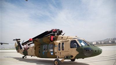 بالصور.. سلاح الجو الأردني يتسلم طائرتي «بلاك هوك» من أمريكا