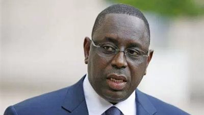 الرئيس السنغالي يصل إلى جدة لأداء مناسك العمرة