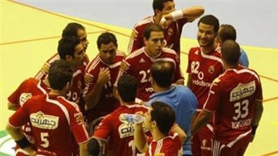 «يد الأهلي» يصل القاهرة بعد تأجيل نهائي الكأس