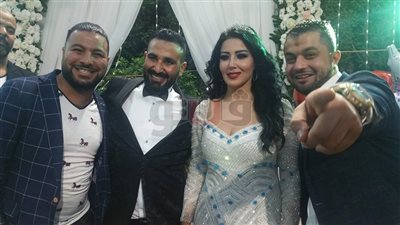 بالفيديو.. أحمد سعد يرقص على أنغام عمرو الجزار في حفل زفافه