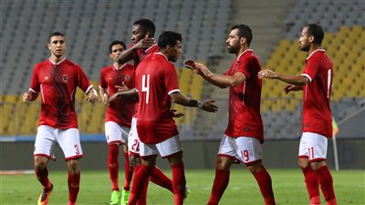بالصور.. الأهلي يكتسح سموحة برباعية ويواجه المصري في نهائي الكأس