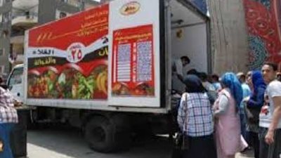 انطلاق قوافل السيارات المحملة بأوراك الدواجن بسعر 9.5 جنيهات للكيلو