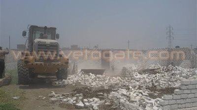 بالصور.. إزالة 54 حالة تعد على الأراضي الزراعية بقرى طوخ