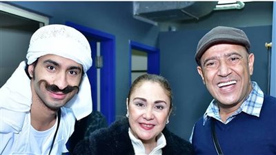 شيرين تزور أشرف عبد الباقي في مسرح مصر (صور)