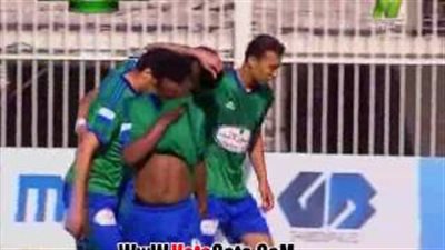 بالفيديو.. «المقاصة» يتقدم على سموحة 1/2 في الشوط الأول