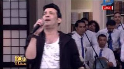 سعد الصغير مداعبا والدته: خدتي مني النهارده 5 آلاف جنيه عايزك تسيطيني