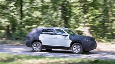 بالصور.. فولكس فاجن تجري أول اختبار لسياراتها كروس بلو