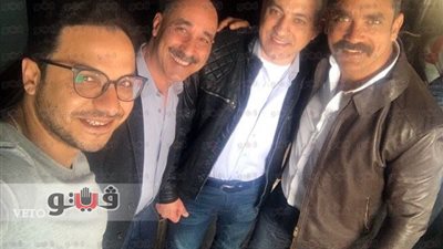 بالصور.. دياب يبدأ مشاهده الأولى من «كلبش» أمام أمير كرارة