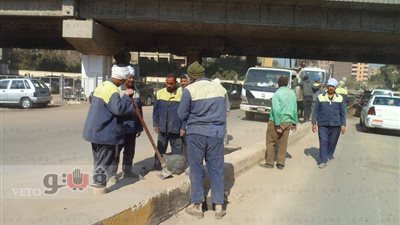 بالصور.. استكمال رفع كفاءة نظافة ميادين الجيزة