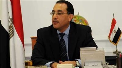 وزير الإسكان يتابع مشروعات المرافق المنفذة بالقروض والمنح