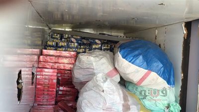 بالفيديو.. ضبط 13 ألف «قاروصة» سجائر مهربة في الإسماعيلية