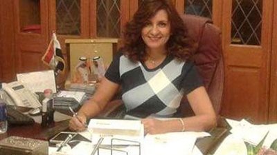 وزيرة الهجرة تغادر مطار القاهرة في طريقها لإيطاليا