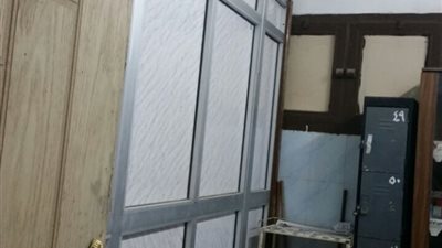 بالصورة.. الترسانة تنقل غرفة العيادة الطبية والمسئولة تشتكي