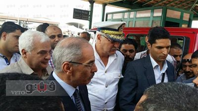 بالصور.. مدير أمن الإسكندرية يتفقد مواقف الميكروباصات