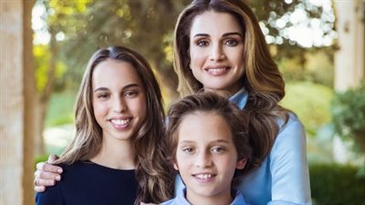 ملكة الأردن لوالدتها: الحب الذي نراه في عيونك لا يضاهيه حب