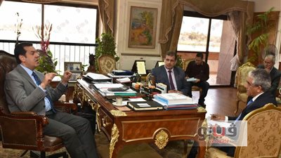 محافظ أسيوط يترأس اجتماع تطبيق منظومة النظافة الجديدة