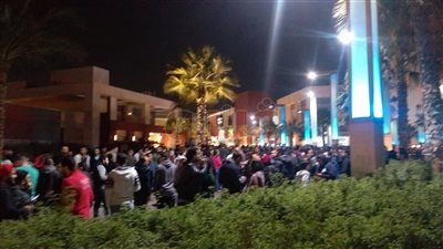 توافد الآلاف على حفل عمرو دياب في كايرو فيستيفال (صور)