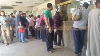 بالصور.. نفاد ألفي كراسة لحجز أراضى الإسكان بالبحر الأحمر