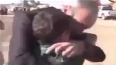 بالفيديو.. لحظة لم شمل عائلة عراقية بعد انفصالها بسبب داعش