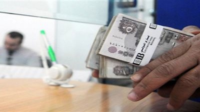 دفاع المتهمين بـ«رشوة المطار» يطلب استخراج شهادات وظيفية وتحرك