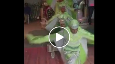 بالفيديو.. لحظة سقوط عروس مغربية بطريقة مروعة في حفل زفافها