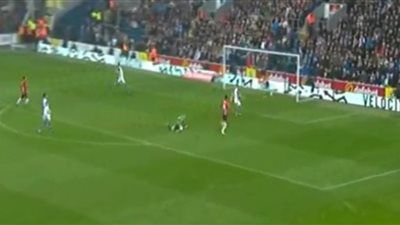 بالفيديو.. مانشستر يونايتد يتعادل أمام بلاكبيرن روفرز بالشوط الأول