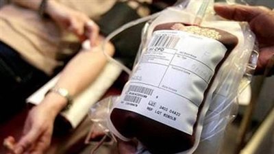 رحلة كيس الدم من ذراع المتبرع إلى جسم المريض.. قاعدة بيانات للمتبرعين بالرقم القومي.. «قائمة سوداء» لمرضى الإيدز.. ولجنة مختصة لإعدام التبرعات الفاسدة