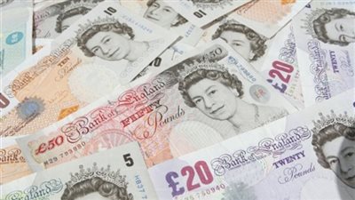 الإسترليني يتهاوى مسجلا أدنى مستوياته في 31 عاما