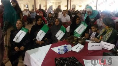 بالفيديو.. محافظ قنا يشهد احتفالية تكريم الأمهات المثاليات