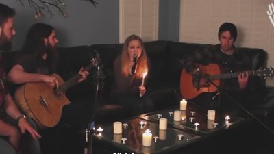 بالفيديو.. لحظة تعرض فتيات لحوادث مروعة