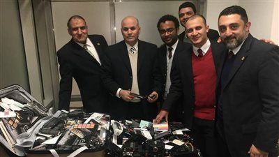 إحباط محاولة تهريب أدوات تجميل بحوزة أمريكية في مطار القاهرة