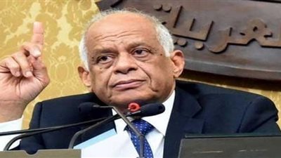 «عبد العال» مداعبا النواب: «مفيش إفطار وإحنا بناقش الموازنة»
