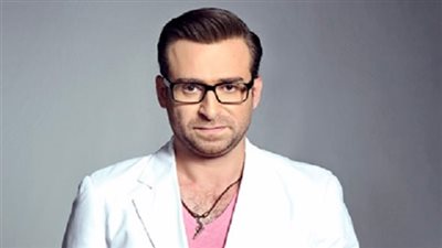 نضال الشافعى: مفيش مقارنة بين عمر الأزرق وإبراهيم الأبيض