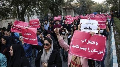 بالفيديو والصور.. تواصل احتجاجات الأهواز وسط قمع إيراني