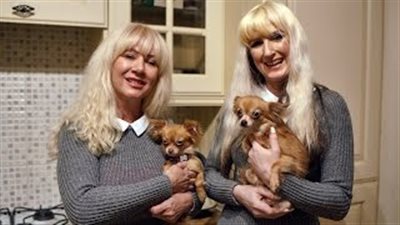 بالفيديو والصور.. أم تنفق 65 ألف دولار لتصبح شبيهة لابنتها