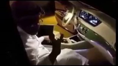 بالفيديو.. نسخة خاصة من السيارة مرسيدس S-Class تصل السعودية