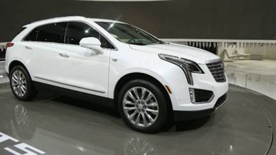 سيارة كاديلاك XT4 تنافس بي إم دبليو X1