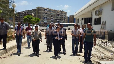 جولة تفقدية لرئيس جامعة بورسعيد بالكليات