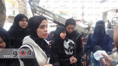بالصور.. انهيار زميلات «ضحية المترو» خلال وقفة التأبين
