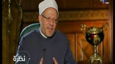 «المشايخ والست».. الغناء على الطريقة «الأزهرية».. شيخ يبتهل على أنغام «يا مسهرني».. منع الداعية «إيهاب يونس» من الخطابة بسبب «لسه فاكر».. و«شوقي 