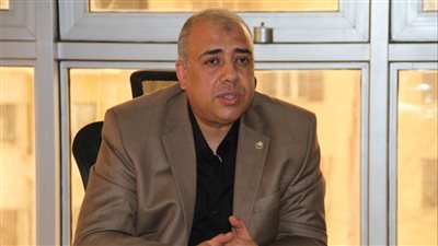 رئيس المترو يتفقد الخط الثاني لمتابعة حركة التشغيل