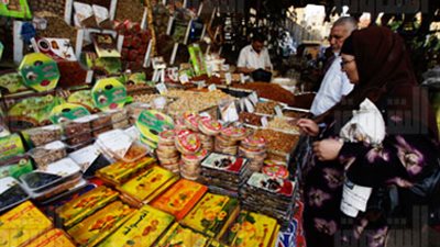 8 تحذيرات لـ«حماية المستهلك» عند شراء عروض السلع الرمضانية