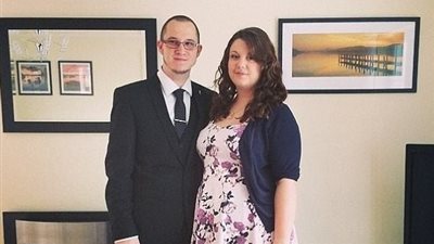 بالصور.. شاب يدفع حبيبته لفقدان 25 كيلو جراما من وزنها