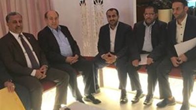 بالصور.. سفير مصر باليمن يلتقي وفدًا من جماعة الحوثيين