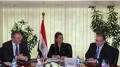 كندا تمول قطارا معلقا يربط بين 6 أكتوبر والجيزة